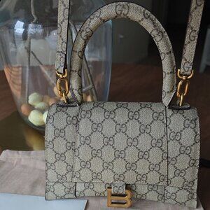 Gucci x Balenciaga Hacker Small Hourglass GG Supreme | Top Handle Crossbody | Li
